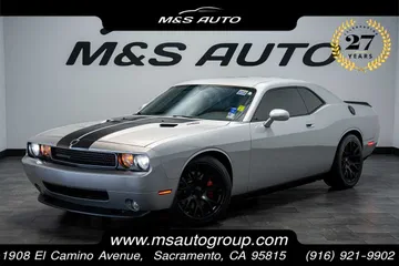2010 Dodge Challenger SRT8 thumbnail