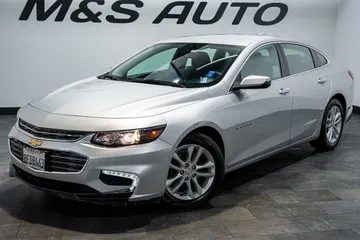 2018 Chevrolet Malibu LT thumbnail