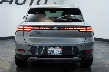 2024 Chevrolet Equinox LT thumbnail