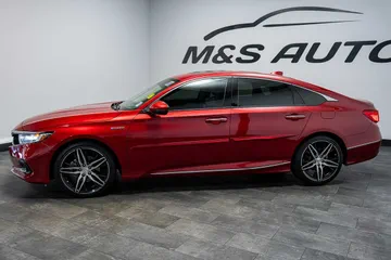 2021 Honda Accord Touring thumbnail