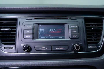 2016 Kia Sedona LX thumbnail