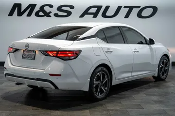 2025 Nissan Sentra SV thumbnail