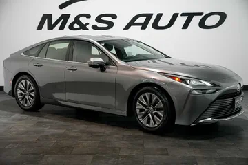 2023 Toyota Mirai XLE thumbnail