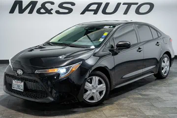 2022 Toyota Corolla LE thumbnail