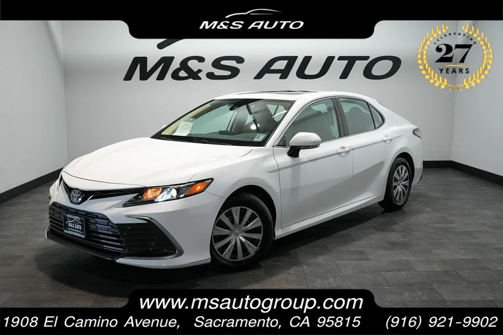 2022 Toyota Camry Hybrid LE