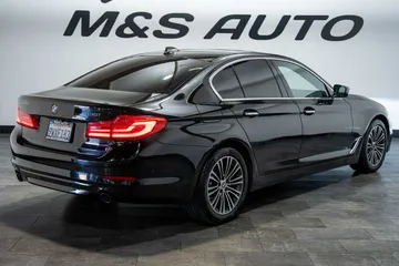 2017 BMW 5 Series 530i thumbnail