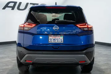 2023 Nissan Rogue S thumbnail
