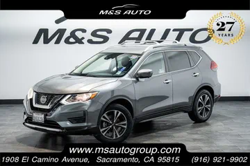 2019 Nissan Rogue SV thumbnail