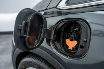 2019 Chevrolet Bolt EV LT thumbnail