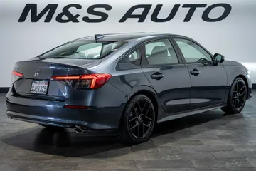 2024 Honda Civic Sport thumbnail