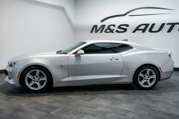 2016 Chevrolet Camaro 1LT thumbnail