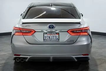 2021 Toyota Camry Hybrid XSE thumbnail