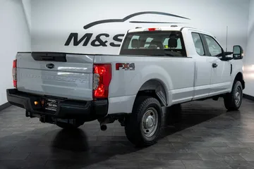 2022 Ford Super Duty XL thumbnail