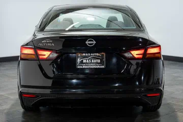 2023 Nissan Altima 2.5 S thumbnail