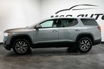 2023 GMC Acadia SLE thumbnail