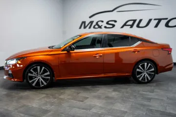 2021 Nissan Altima 2.5 SR thumbnail