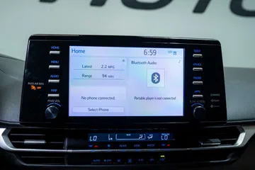 2024 Toyota Sienna LE thumbnail