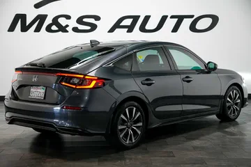 2022 Honda Civic EX-L thumbnail