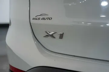 2018 BMW X1 xDrive28i thumbnail