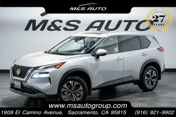 2021 Nissan Rogue SV thumbnail