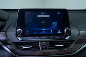 2023 Nissan Altima 2.5 SV thumbnail