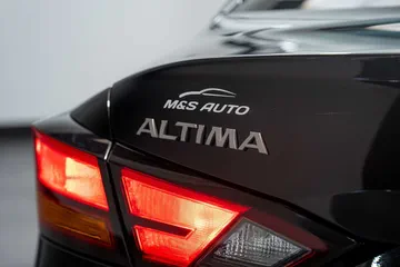 2025 Nissan Altima SV thumbnail