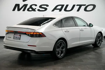2023 Honda Accord EX thumbnail