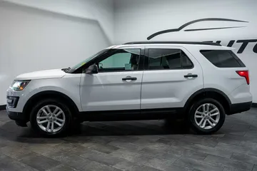 2016 Ford Explorer Base thumbnail