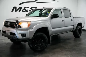 2012 Toyota Tacoma PreRunner thumbnail