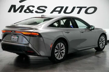 2023 Toyota Mirai XLE thumbnail