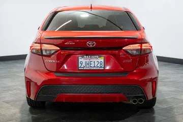 2020 Toyota Corolla XSE thumbnail