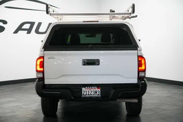 2022 Toyota Tacoma SR thumbnail