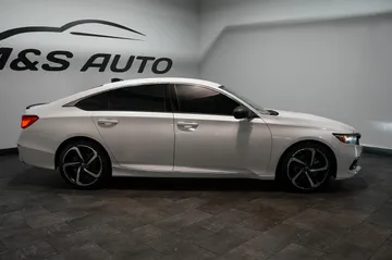 2021 Honda Accord Sport thumbnail