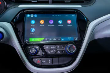 2019 Chevrolet Bolt EV LT thumbnail