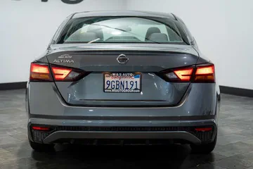 2021 Nissan Altima 2.5 S thumbnail