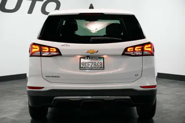 2022 Chevrolet Equinox LT thumbnail