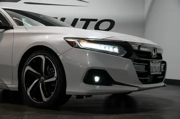 2021 Honda Accord Sport thumbnail
