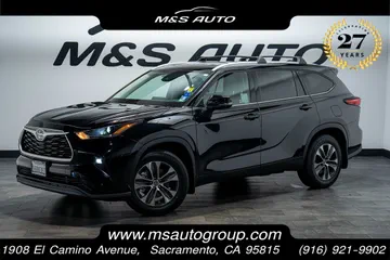 2022 Toyota Highlander XLE thumbnail