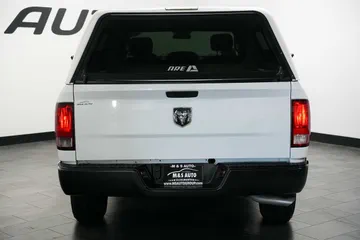 2023 Ram 1500 Tradesman thumbnail