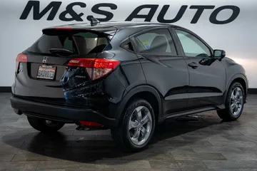 2017 Honda HR-V EX thumbnail