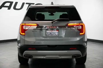 2023 GMC Acadia SLE thumbnail