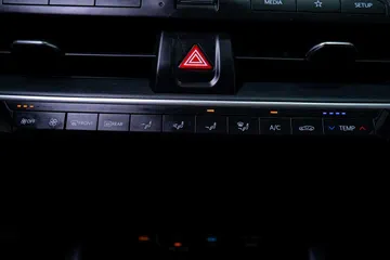 2025 Kia K4 LX thumbnail