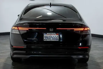 2024 Honda Accord LX thumbnail