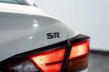 2021 Nissan Altima 2.5 SR thumbnail