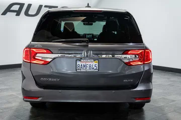2018 Honda Odyssey Elite thumbnail