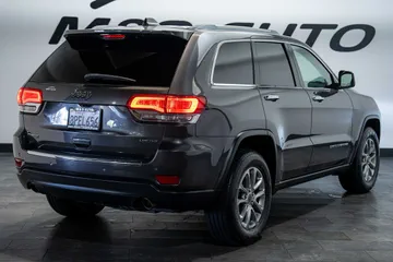 2015 Jeep Grand Cherokee Limited thumbnail