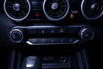 2025 Nissan Sentra SV thumbnail