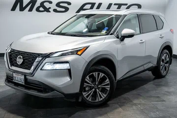 2021 Nissan Rogue SV thumbnail