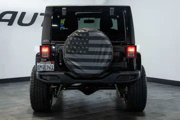 2018 Jeep Wrangler JK Golden Eagle thumbnail