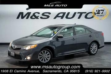 2012 Toyota Camry XLE thumbnail